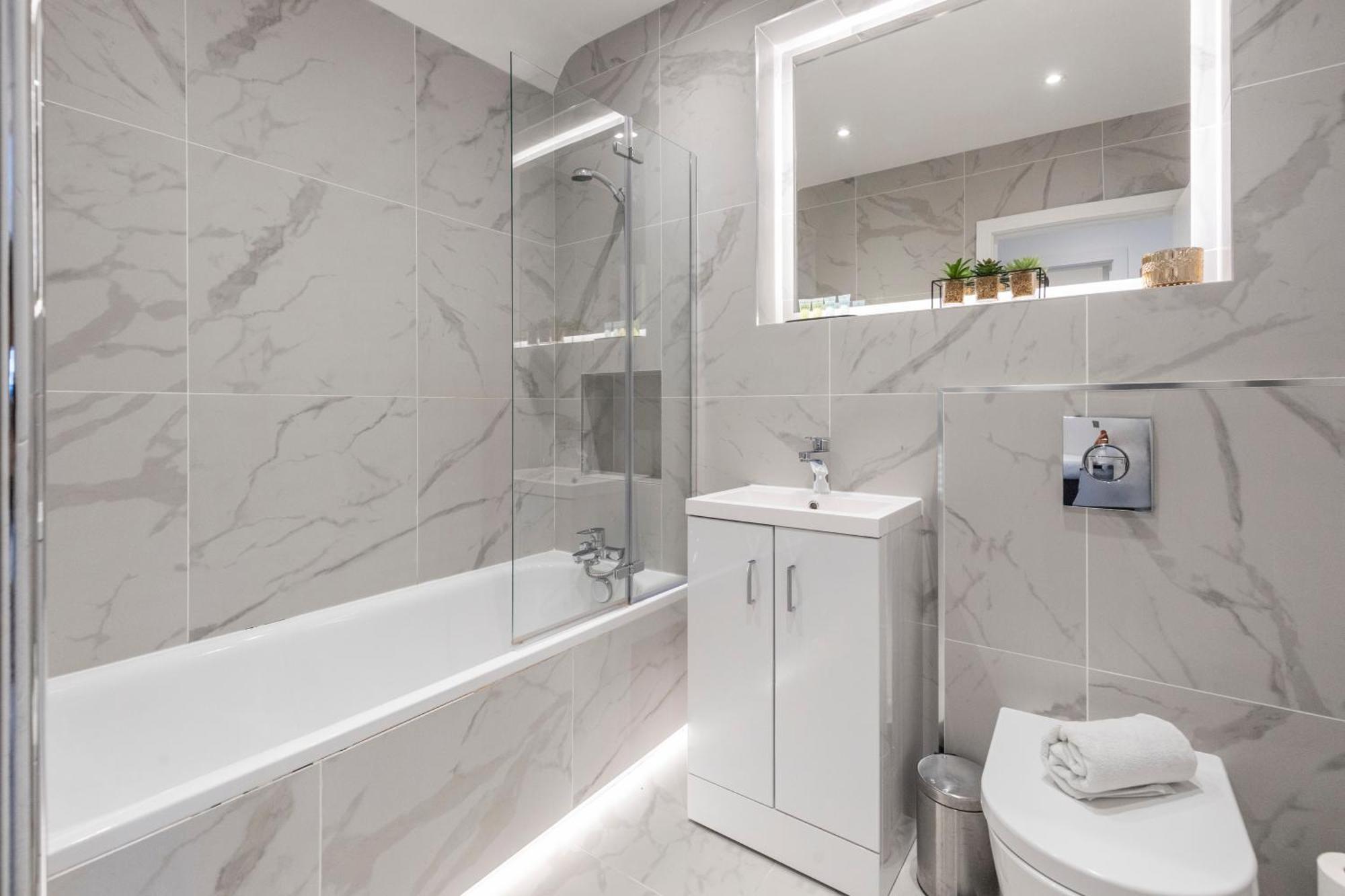 Luxurious 2 Bedroom - Apartment - Central Location 伦敦 外观 照片